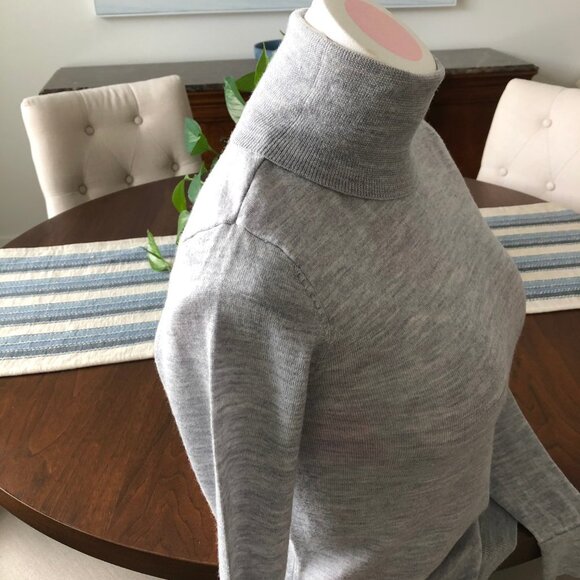 Max Studio Extra Fine Merino Wool Lg Slv Turtleneck Sweater Heather Gray Sz XS - Picture 2 of 12